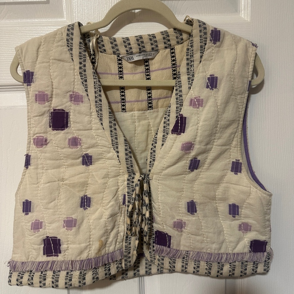 Zara Cream and Black Patterned Top